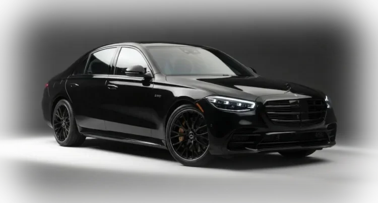 Black Mercedes-Benz S 580 chauffeured vehicle